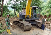 Longsor Tutup Akses ke Wisata Ranu Gumbolo, 10 Wisatawan Dievakuasi