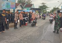 PSHT Rayon Gendingan Bagikan Takjil, Wujud Kepedulian Di Bulan Ramadan