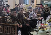 Ketua Komisi B DPRD Tulungagung Hadiri Pergelaran Wayang Kulit Bersih Desa Ngunggahan : Wujud Pelestarian Budaya Jawa