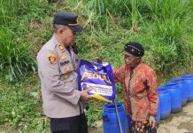 Polsek Pagerwojo Salurkan 100 Paket Sembako Untuk Warga Terdampak Bencana Dan Kurang Mampu