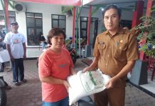 555 Warga Tertek Terima Bantuan Pangan, Pemkab Salurkan Dukungan Untuk Lansia Dan Keluarga Kurang Mampu