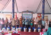 Wakil Ketua TP PKK Kabupaten Tulungagung Sosialisasikan Program Prioritas PKK Di Desa Samar, Salurkan Bantuan Bagi Lansia Dan Keluarga Kurang Mampu