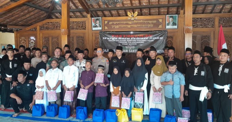 Syukuran Warga Baru PSHT Kalidawe Diwarnai Santunan Anak Yatim, Tangis Haru Warnai Kebersamaan “Pelangi Lotus’26”